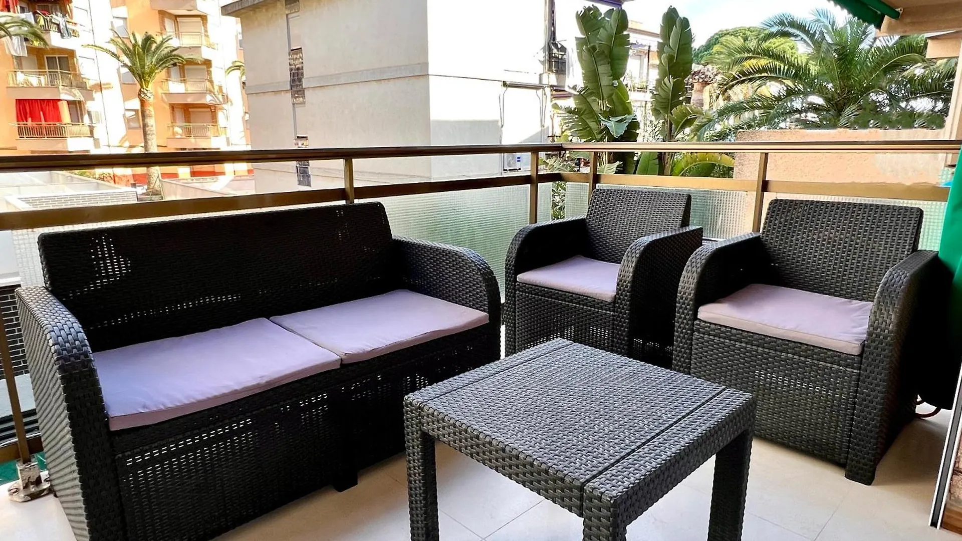Confortable Apartamento En La Pineda 0*,